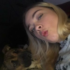 Meet your Posher, Alexia